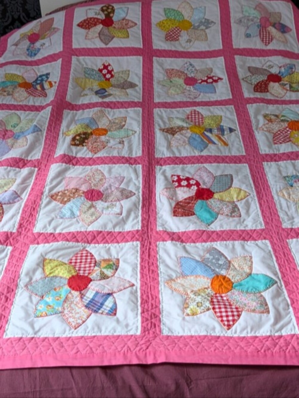 VINTAGE Handmade Pink Multicolored Grannycore Floral Patchwork Cotton Quilt Kid